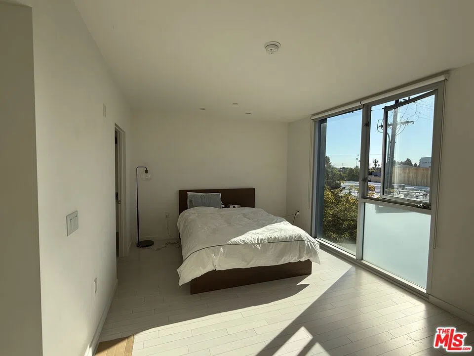 7917 Willoughby Avenue #5 West Hollywood, CA 90046