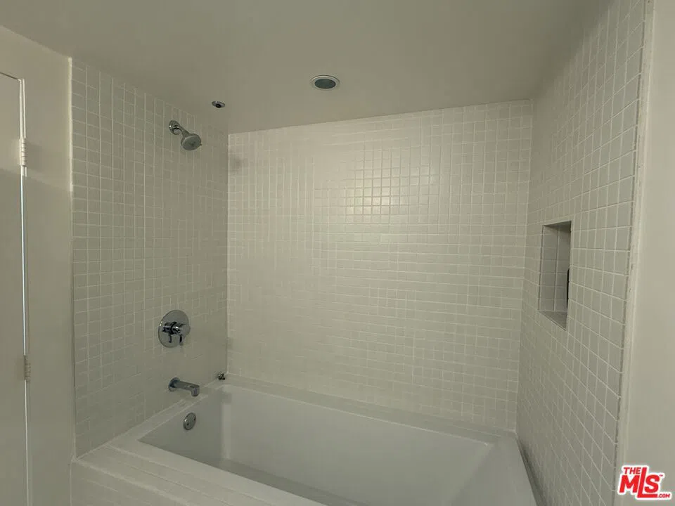 7917 Willoughby Avenue #5 West Hollywood, CA 90046