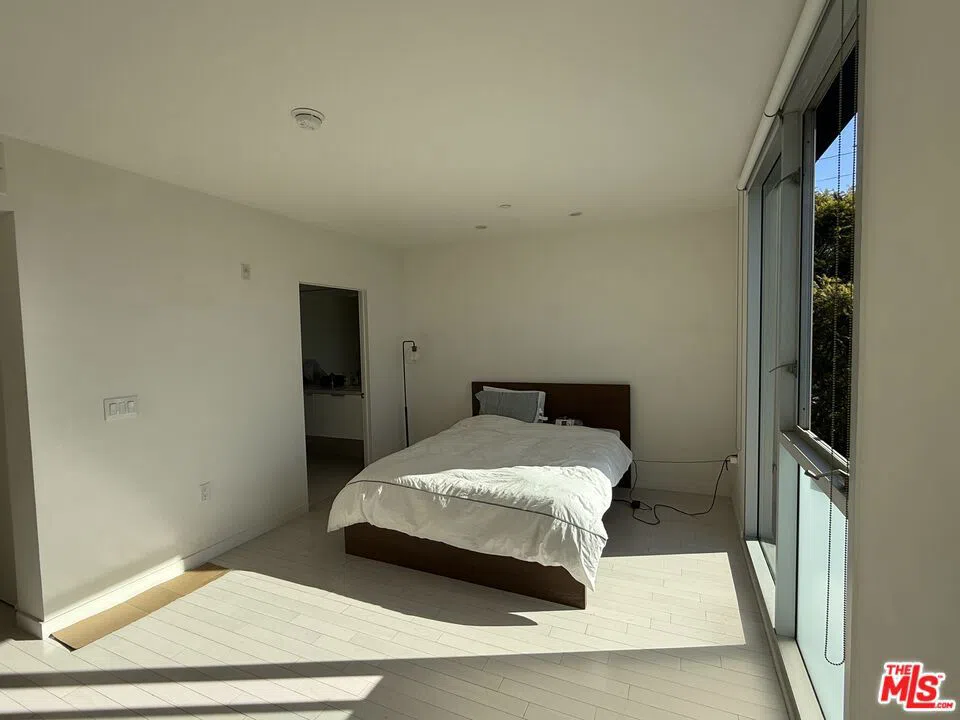 7917 Willoughby Avenue #5 West Hollywood, CA 90046