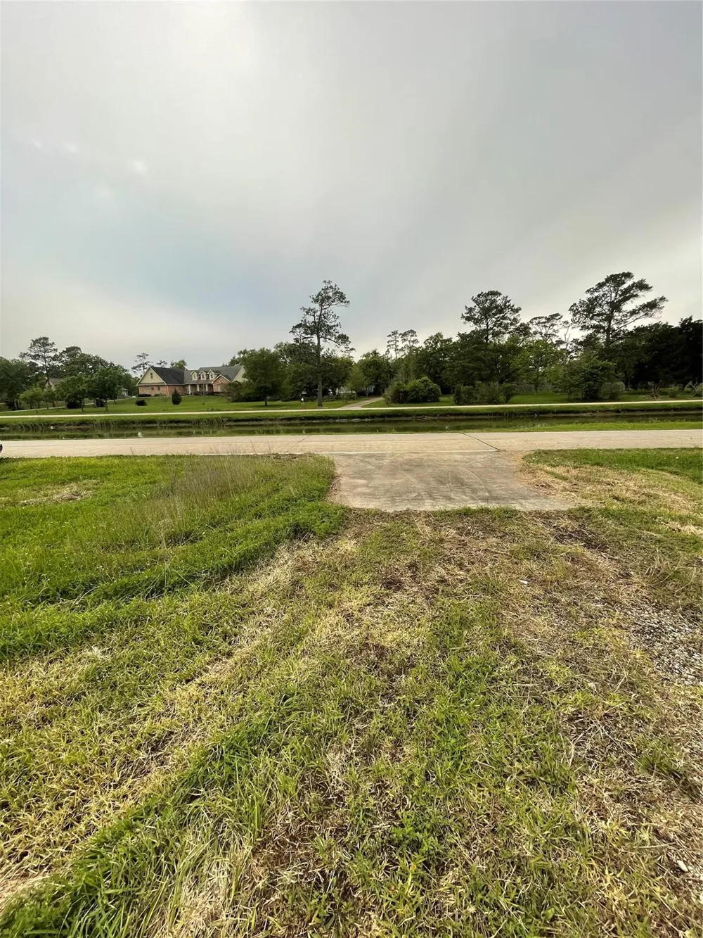 3411 E Bayou Drive Shoreacres, TX 77571
