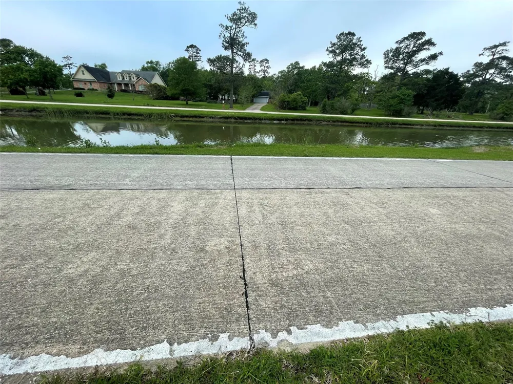 3411 E Bayou Drive Shoreacres, TX 77571