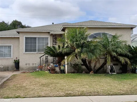 2207 Anzac Avenue