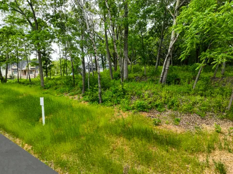 2685 Woodcliffe Trl