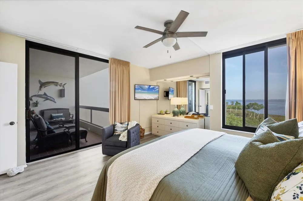 1930 HARBOURSIDE DRIVE #134 Longboat Key, FL 34228