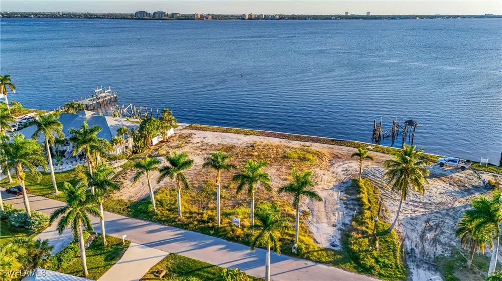 Coral Drive Cape Coral, FL 33904