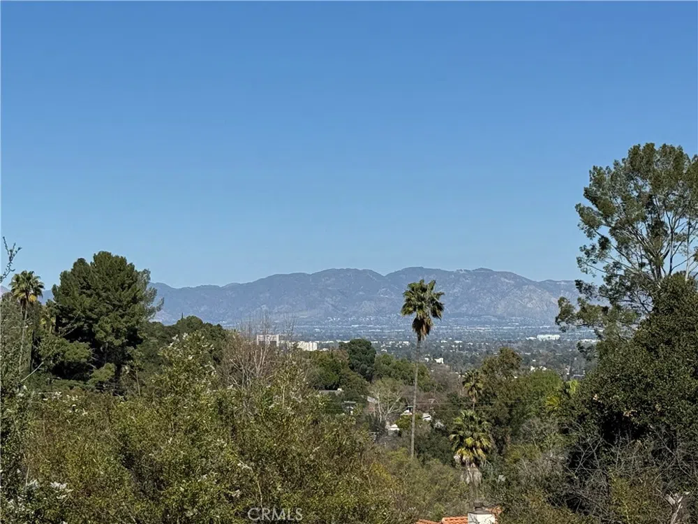 3724 Knobhill Drive Sherman Oaks, CA 91423