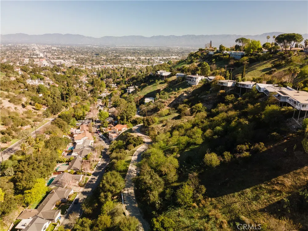 3724 Knobhill Drive Sherman Oaks, CA 91423