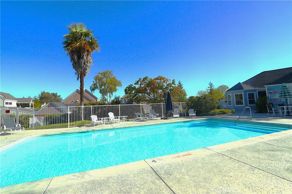 110 Marina Dr N Lakeport, CA 95453