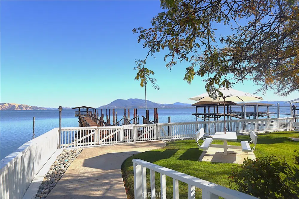 110 Marina Dr N Lakeport, CA 95453