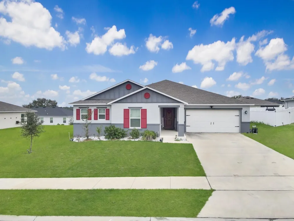 2220 GLADIOLUS LANE Mascotte, FL 34753