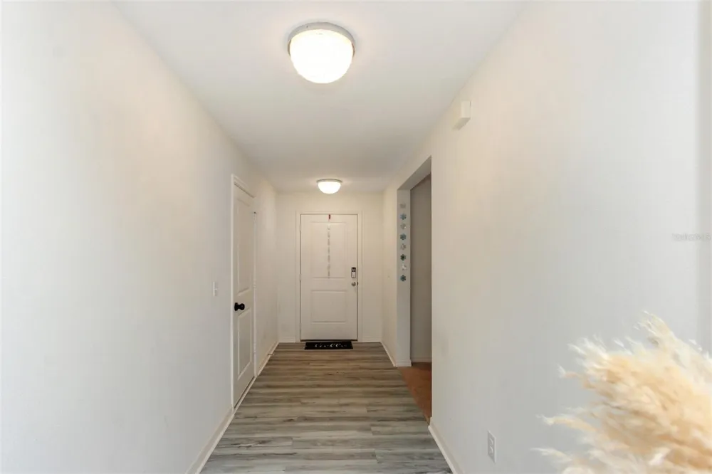 2220 GLADIOLUS LANE Mascotte, FL 34753