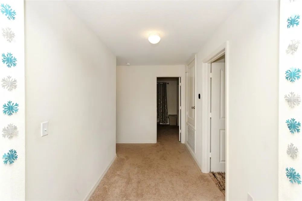 2220 GLADIOLUS LANE Mascotte, FL 34753