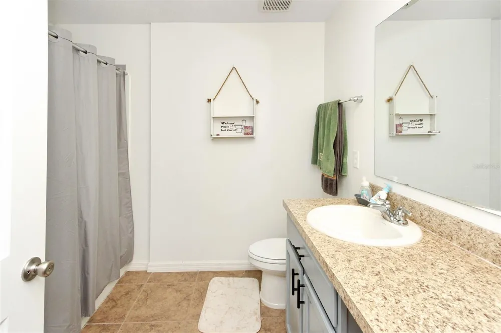 2220 GLADIOLUS LANE Mascotte, FL 34753