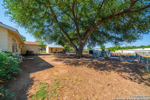 19231 E FM 2790 Lytle, TX 78052