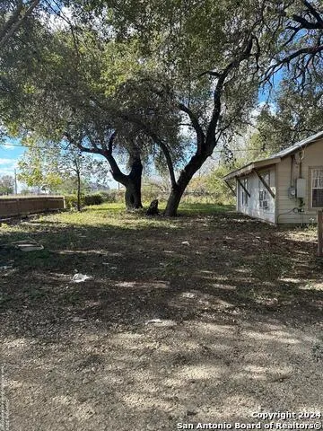 14075 Sherwood Atascosa, TX 78002
