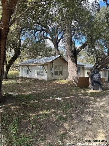 14075 Sherwood Atascosa, TX 78002