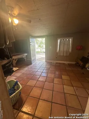 14075 Sherwood Atascosa, TX 78002