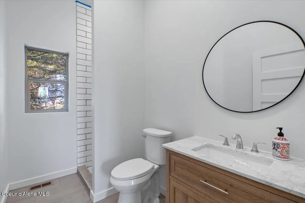 21941 S LAKEVIEW DRIVE Worley, ID 83876