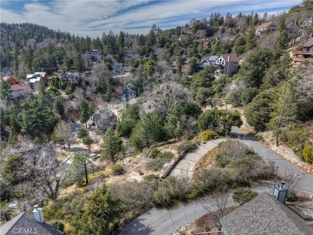 841 Madera Lane Lake Arrowhead, CA 92352