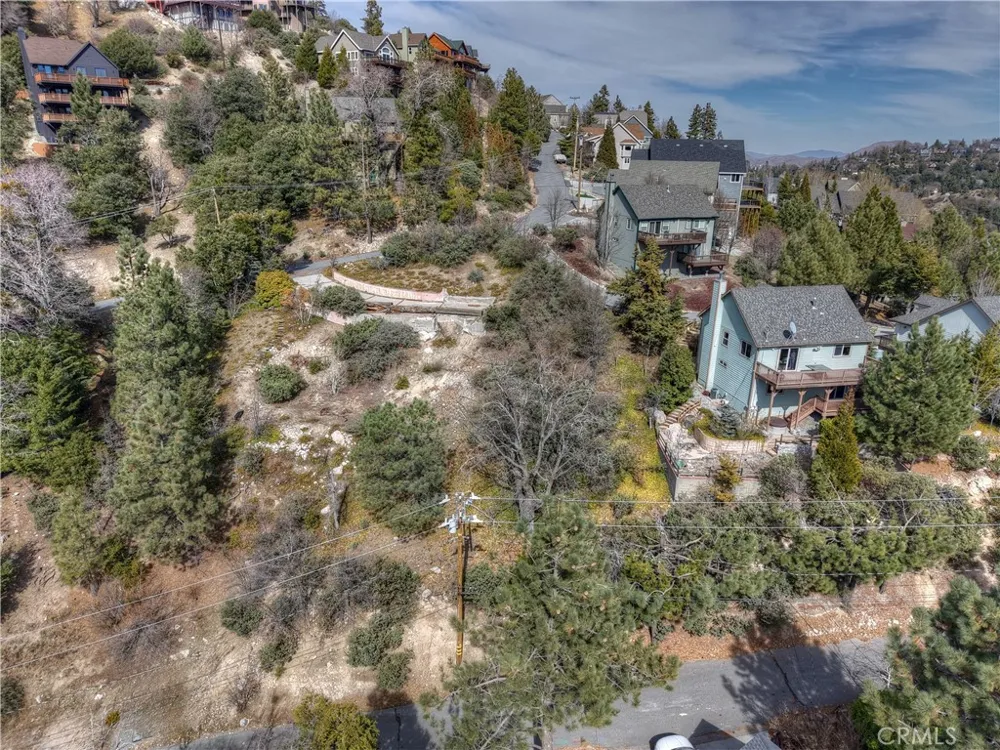 841 Madera Lane Lake Arrowhead, CA 92352