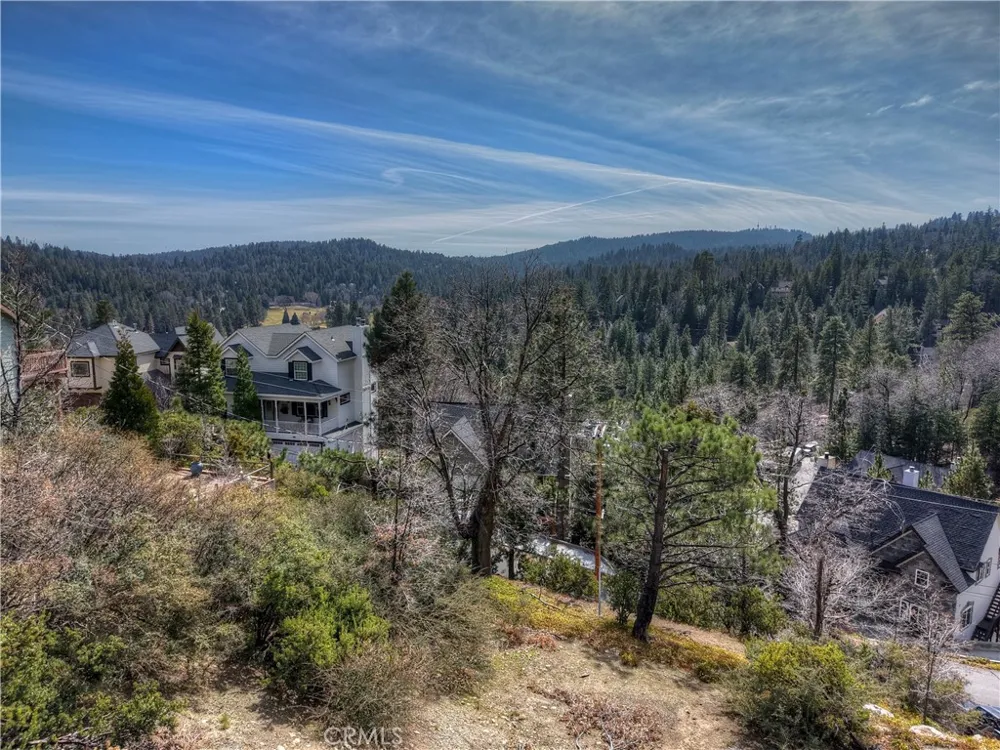 841 Madera Lane Lake Arrowhead, CA 92352