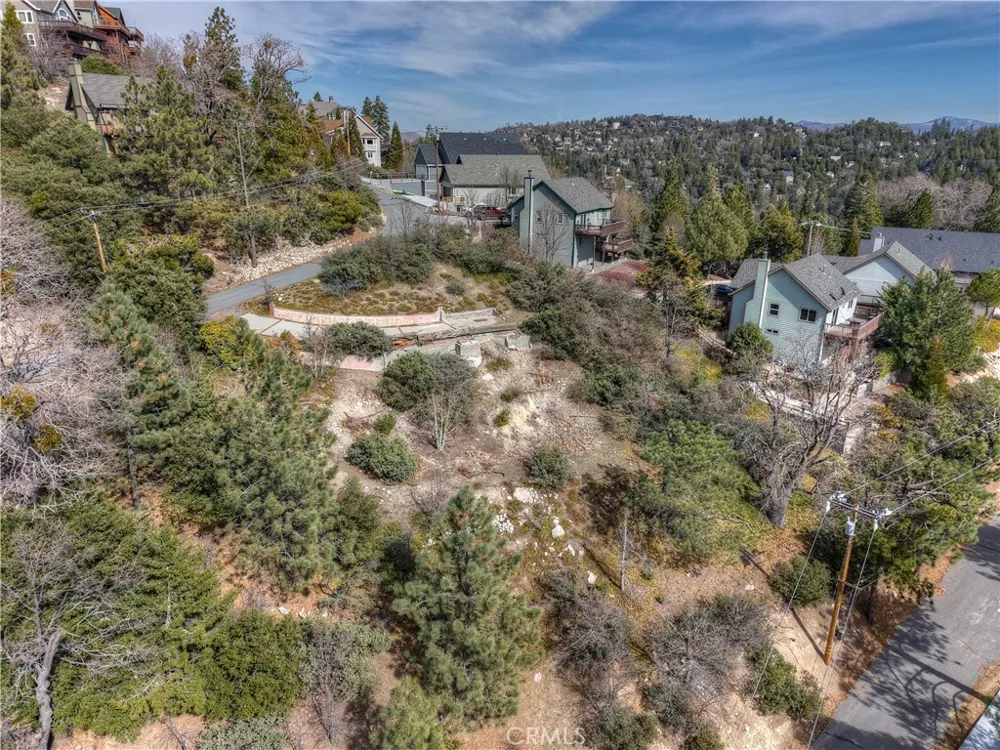841 Madera Lane Lake Arrowhead, CA 92352