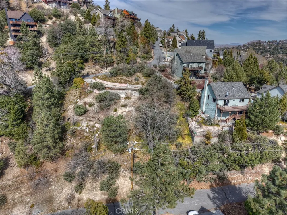 841 Madera Lane Lake Arrowhead, CA 92352