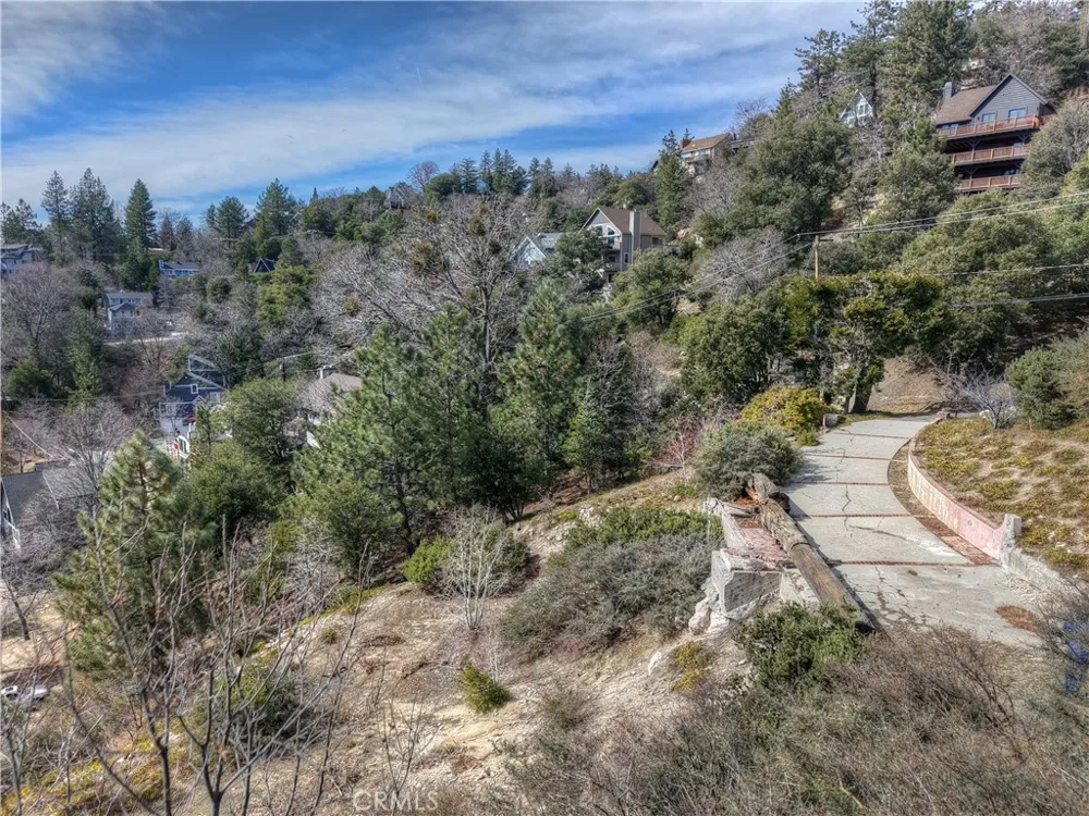 841 Madera Lane Lake Arrowhead, CA 92352