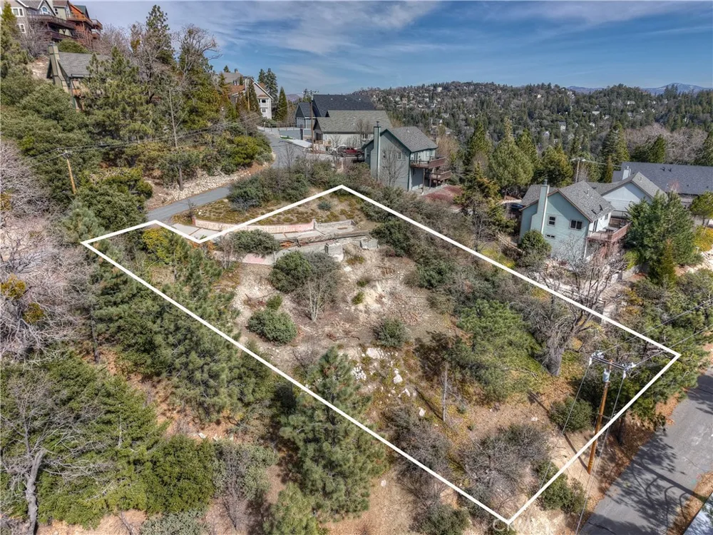 841 Madera Lane Lake Arrowhead, CA 92352