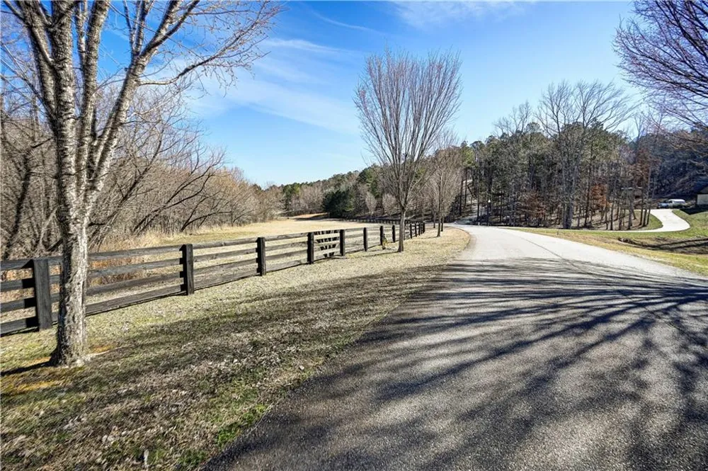 29 Saratoga Drive Rydal, GA 30171