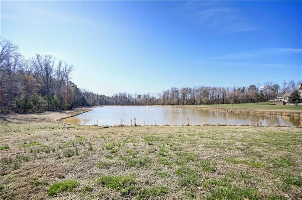 29 Saratoga Drive Rydal, GA 30171