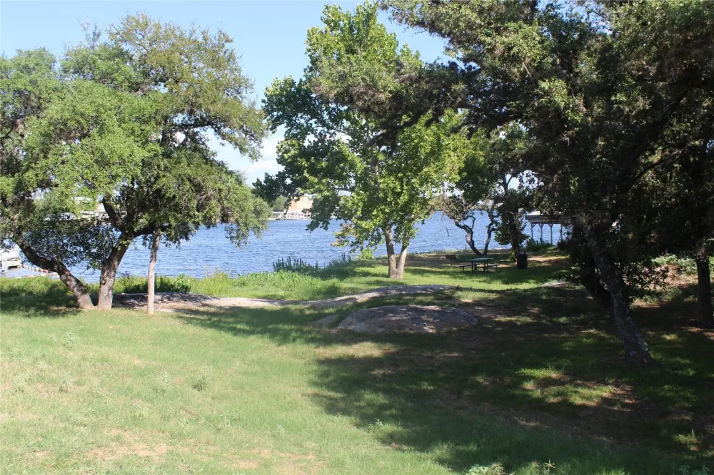 214 Northcrest Drive Marble Falls, TX 78654