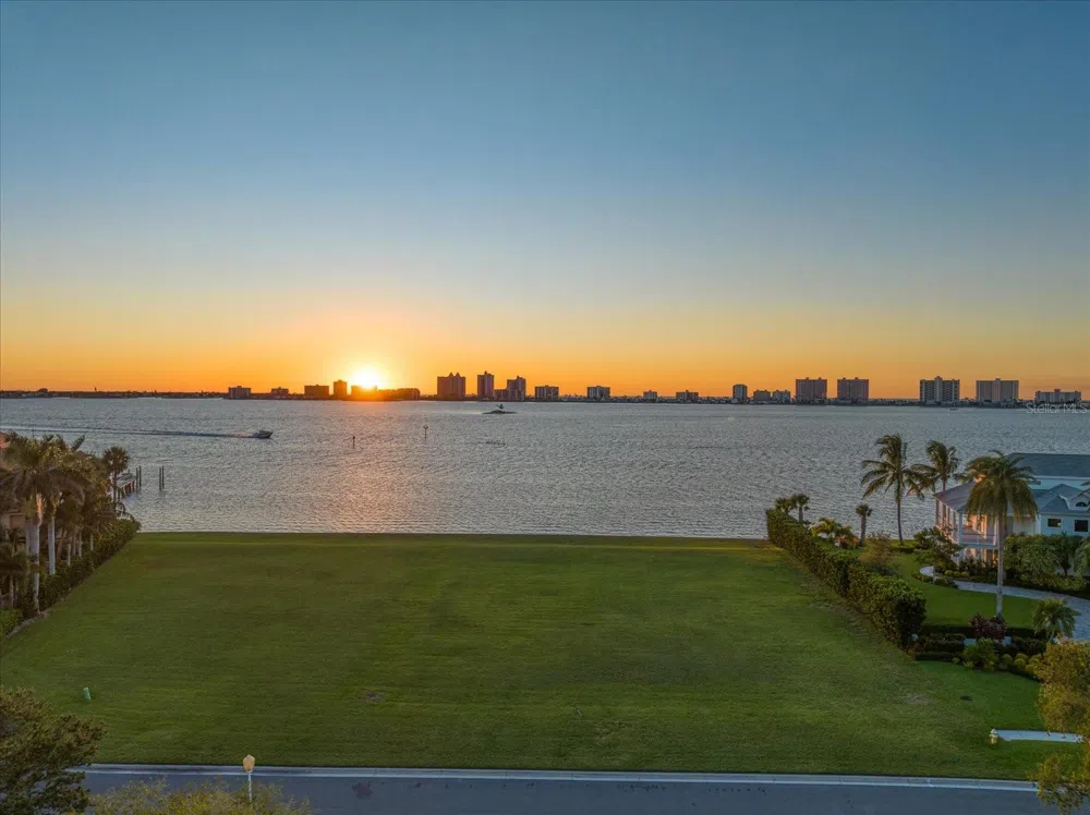 ST ANDREWS DRIVE Belleair, FL 33756