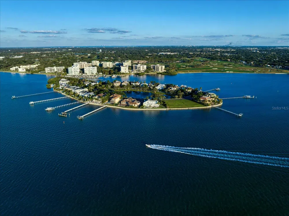 ST ANDREWS DRIVE Belleair, FL 33756