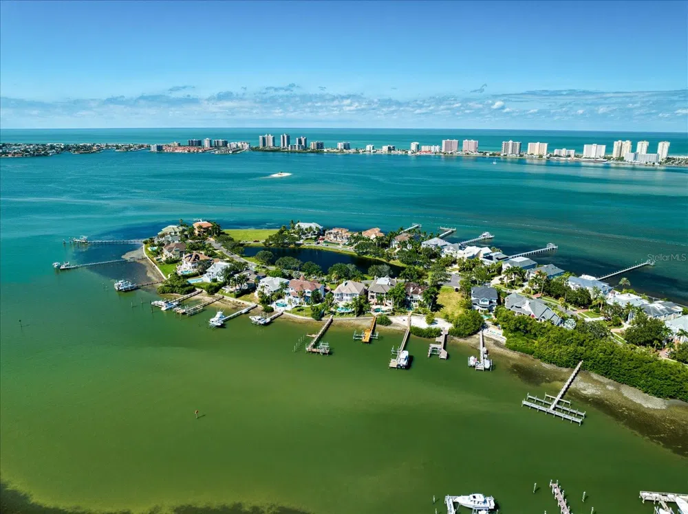 ST ANDREWS DRIVE Belleair, FL 33756