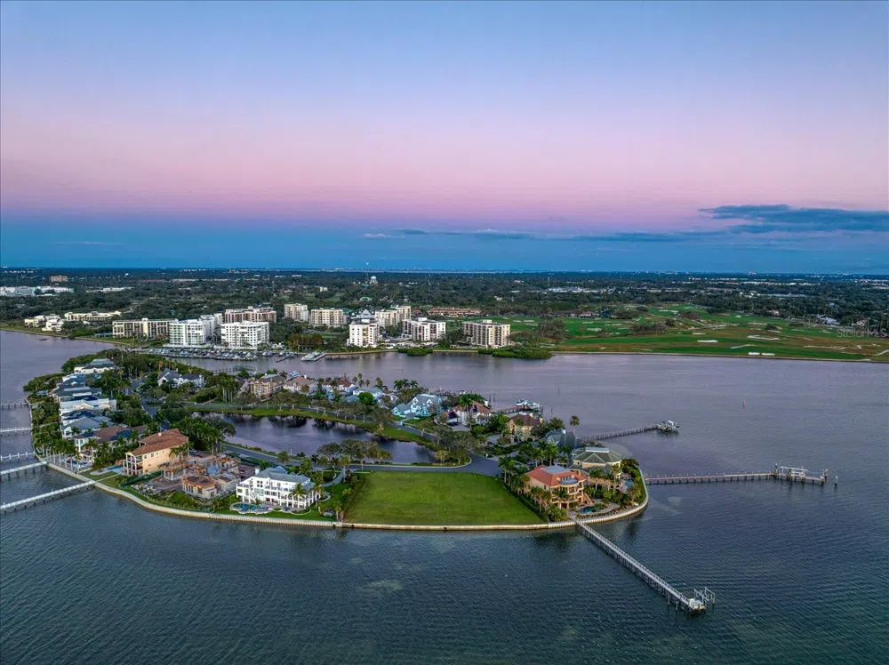 ST ANDREWS DRIVE Belleair, FL 33756