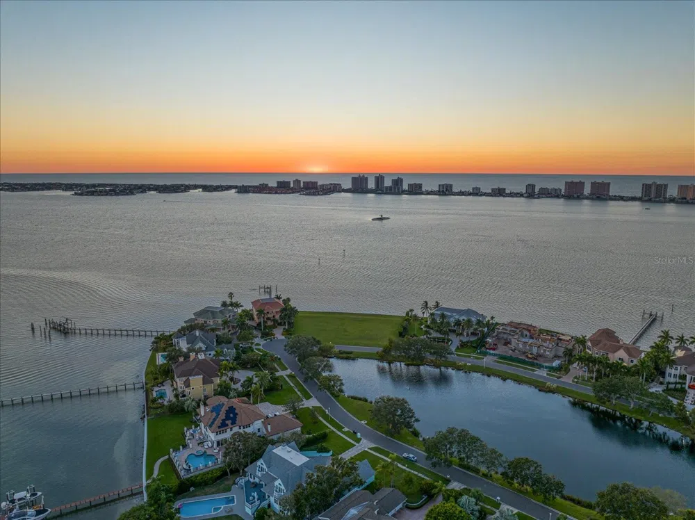 ST ANDREWS DRIVE Belleair, FL 33756