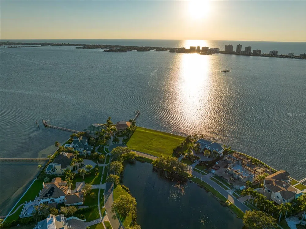 ST ANDREWS DRIVE Belleair, FL 33756