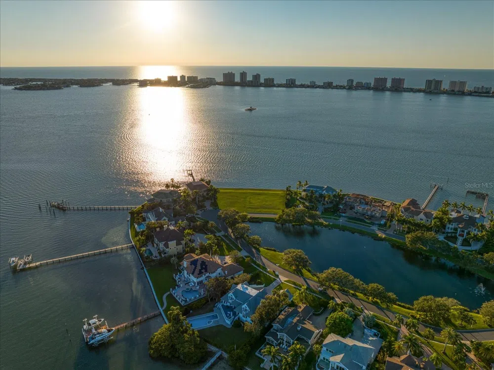 ST ANDREWS DRIVE Belleair, FL 33756