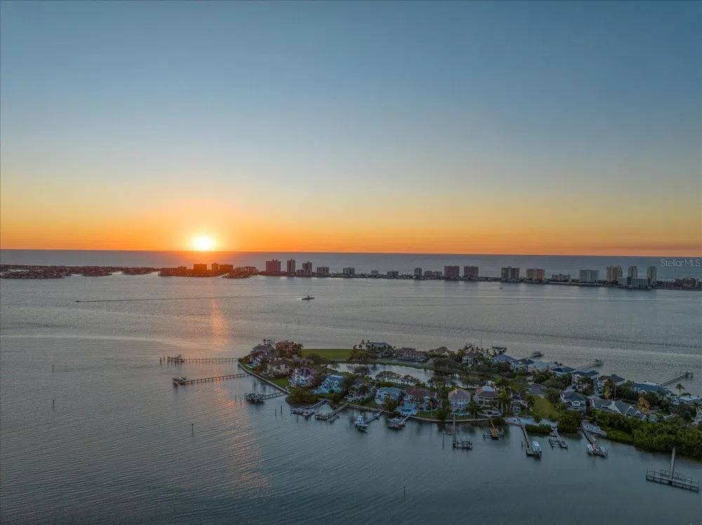 ST ANDREWS DRIVE Belleair, FL 33756