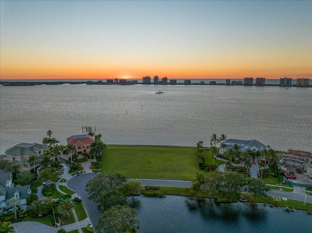 ST ANDREWS DRIVE Belleair, FL 33756