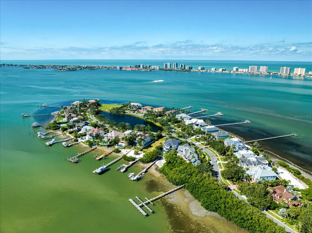 ST ANDREWS DRIVE Belleair, FL 33756