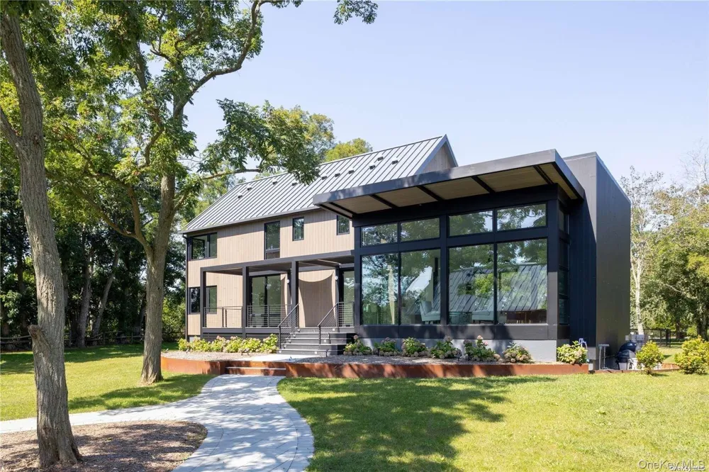290 Windward Road Orient, NY 11957