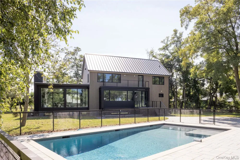 290 Windward Road Orient, NY 11957