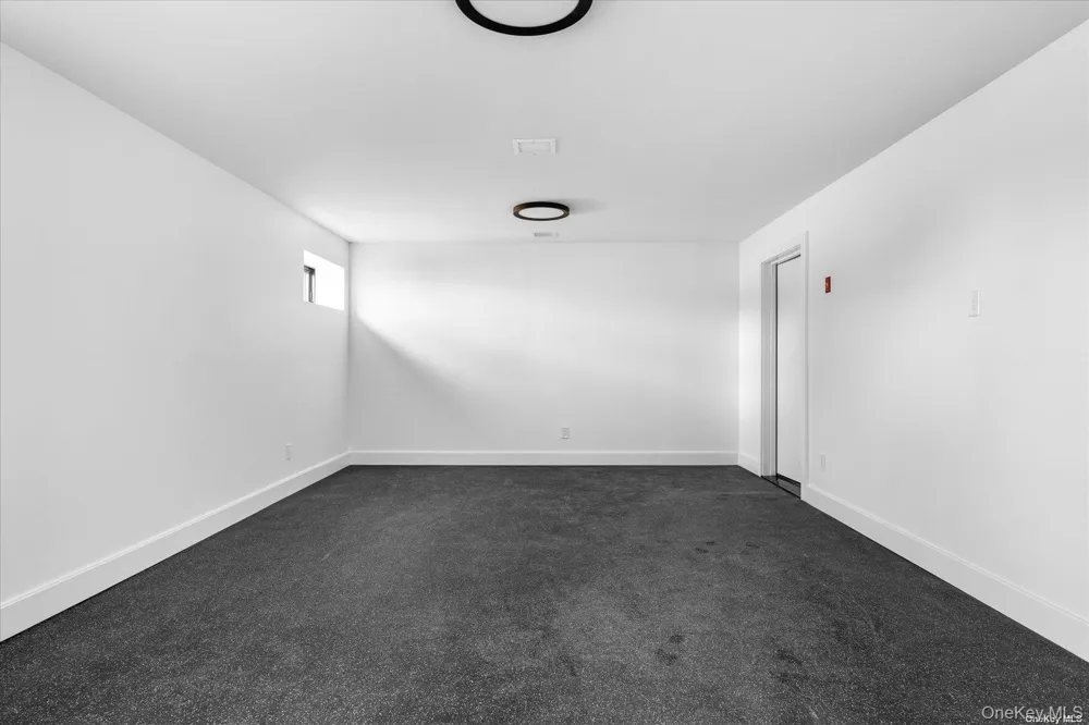 290 Windward Road Orient, NY 11957