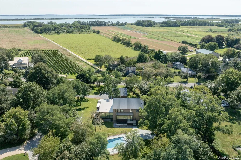 290 Windward Road Orient, NY 11957