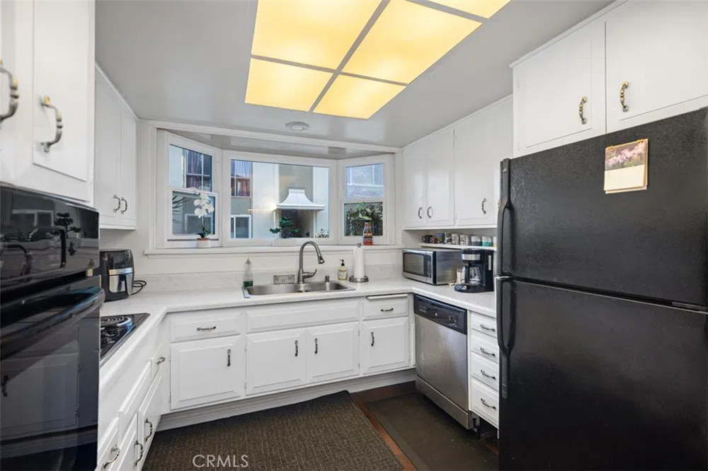 62 Calle Cadiz Laguna Woods, CA 92637