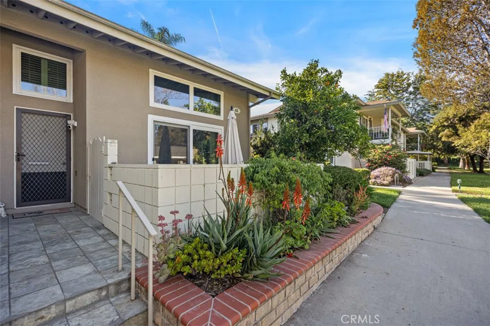 62 Calle Cadiz Laguna Woods, CA 92637