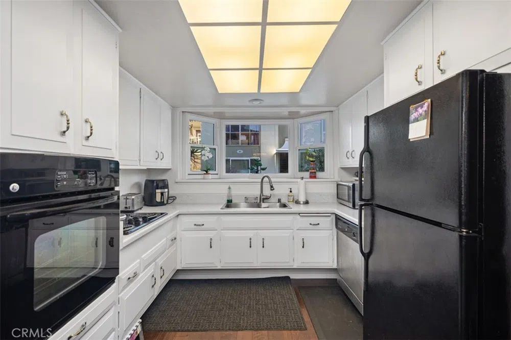 62 Calle Cadiz Laguna Woods, CA 92637