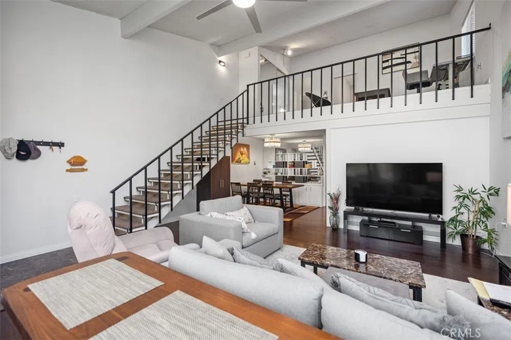 62 Calle Cadiz Laguna Woods, CA 92637